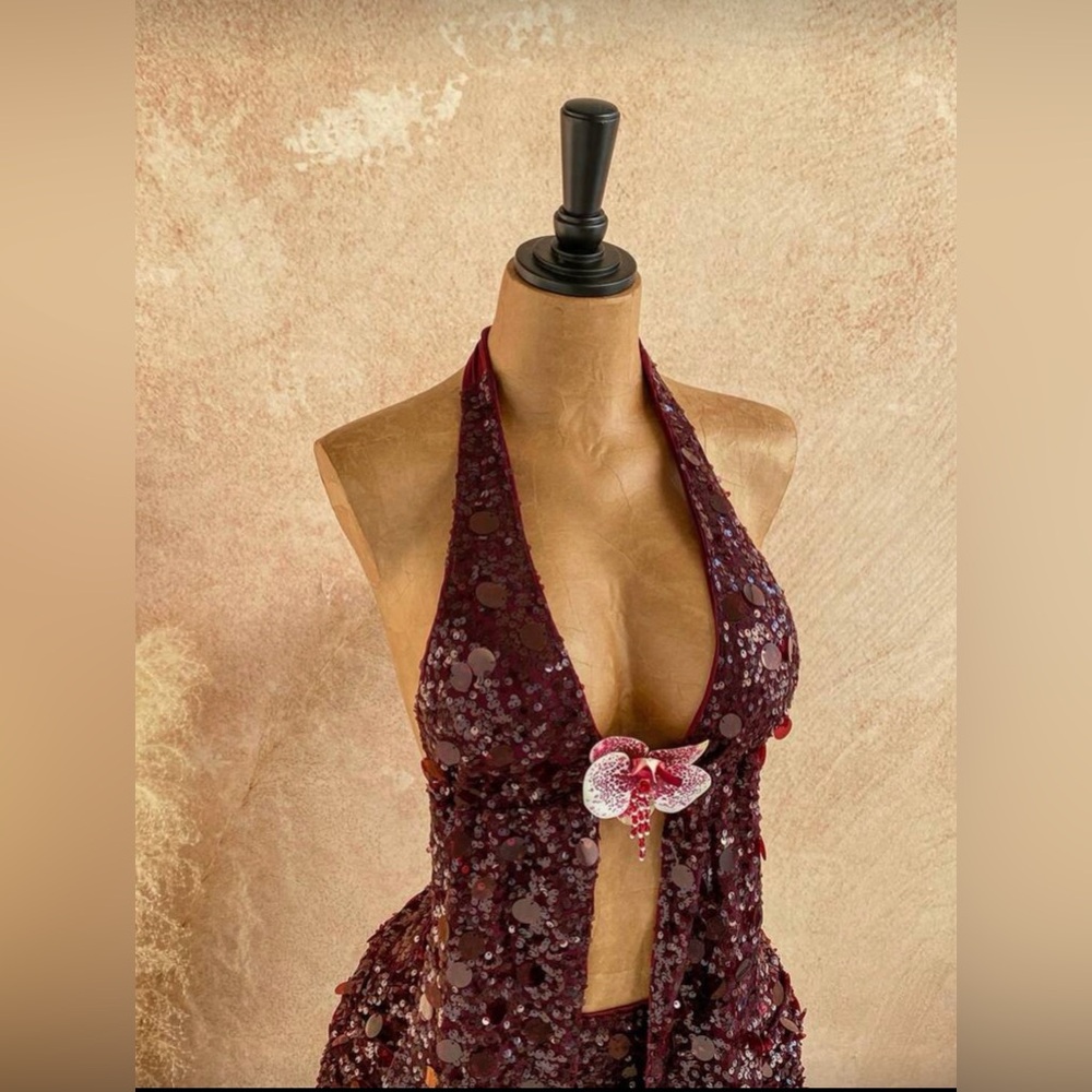 Halter Sequin Set by Eduarda Gutierrez Soleia M - Picture 3 of 5